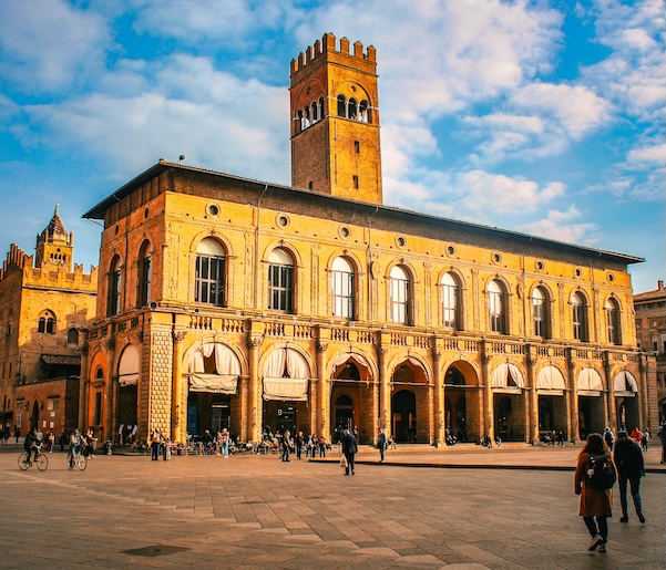 Piazza Maggiore in Bologna, the historic heart of the city, visited on our Emilia Romagna small group tour